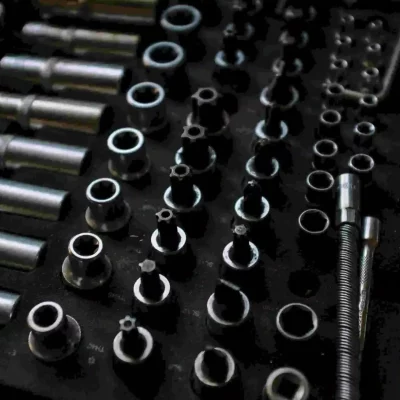 הכלים שבעזרתם מבצעים כיוון פרונט ואיזון גלגית בסופר צמיג נהור בירושלים